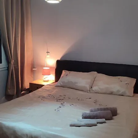 Denny, Apartman